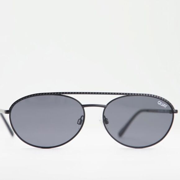 ⭐️Quay Australia Easily Amused Matte Black main image 8